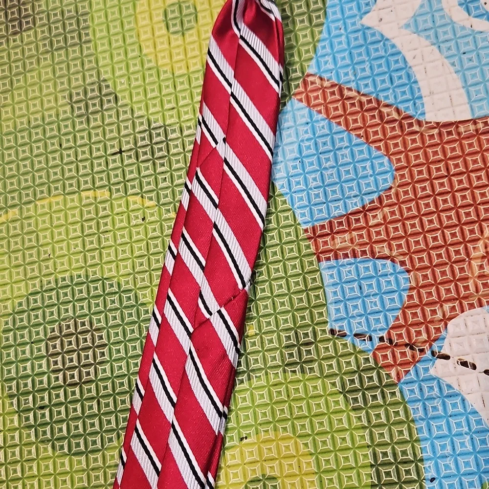 NWOT Boys Clip On Black, Red and White Striped Tie
